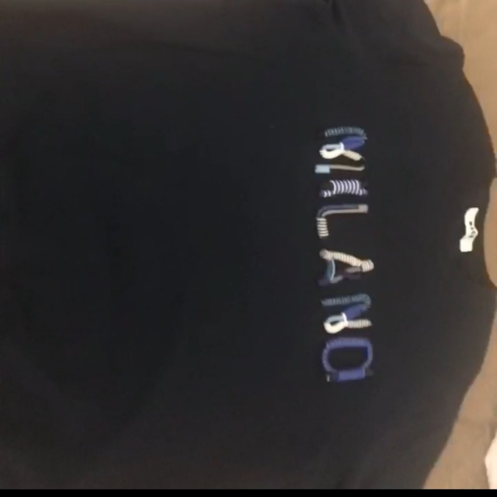 Clothes - Picture 4 of 4